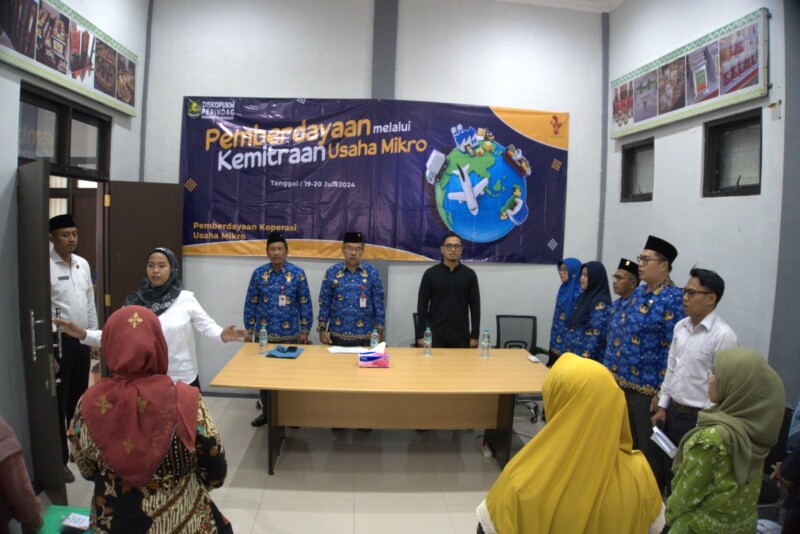 Optimasi Sertifikasi Produk UMKM Sumenep Melalui Kolaborasi UMKM Halal Hub dan DKUPP Sumenep