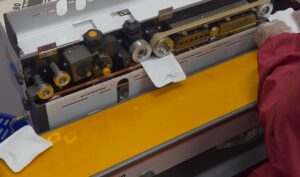 Packing Teh Kelor: Kunci Menjaga Kualitas dan Daya Tarik Produk